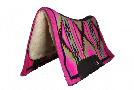 Westenpad in dem Farbton Pink mit optimaler Passform , im Navajo Design mit pinken Akzenten
