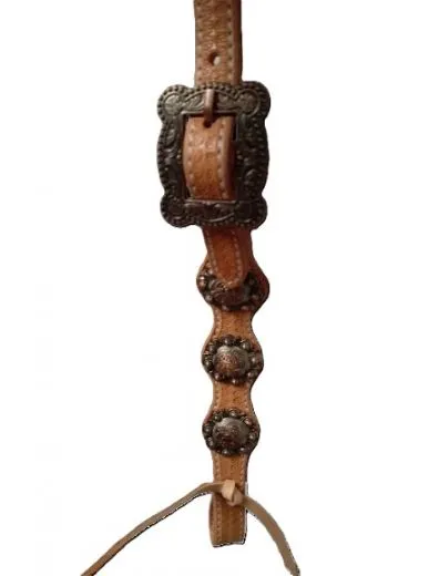 Western One Ear Kopfst�ck aus Naturleder mit Conchos und verstellbaren Backenst�cke